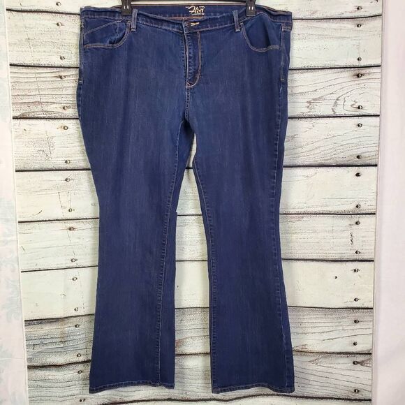 Old Navy The Flirt Women’s Bootcut Jeans Size 20 Regular Medium Wash Stretch - Picture 1 of 6